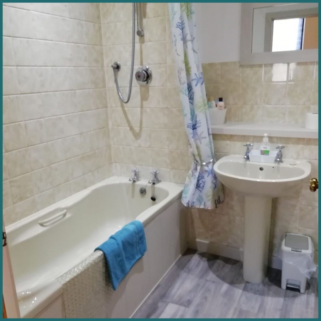 wick self catering the professional traveller upstairs bathroom