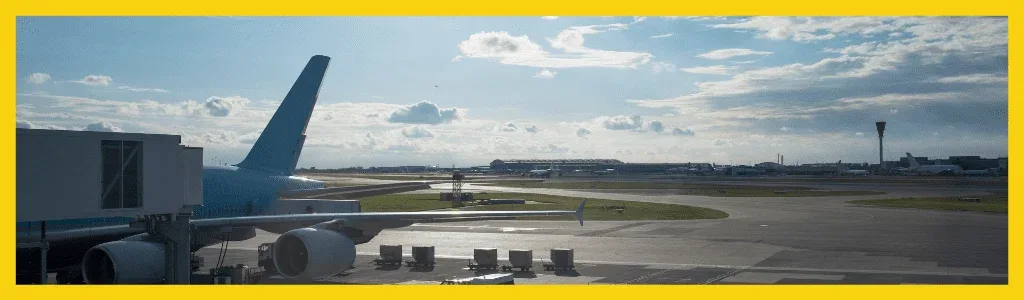 priority pass gatwick lounges picture showing airplane on stand
